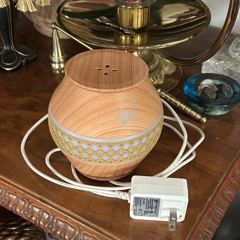 Wood Grain Aroma Diffuser & Essential Oils